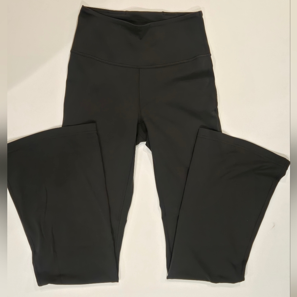 Lululemon Athletica Groove Nulu Super High-Rise Grey Flare Pant Size 6 - Picture 9 of 12